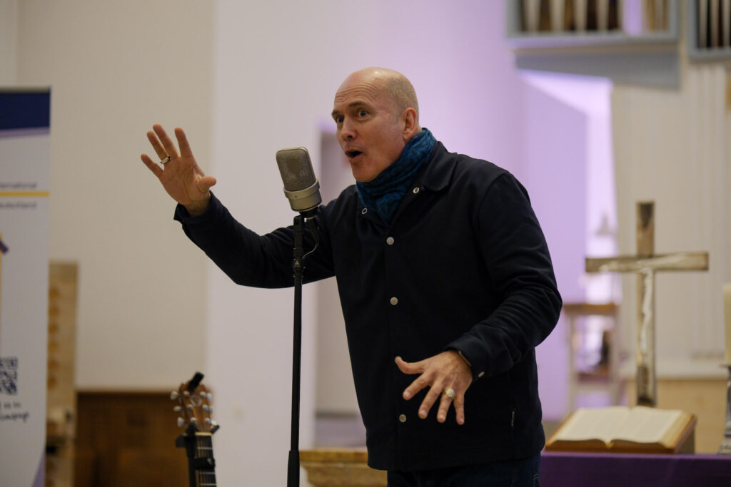 Hoffnung eine Stimme geben! Benefizkonzert mit Oliver Steller